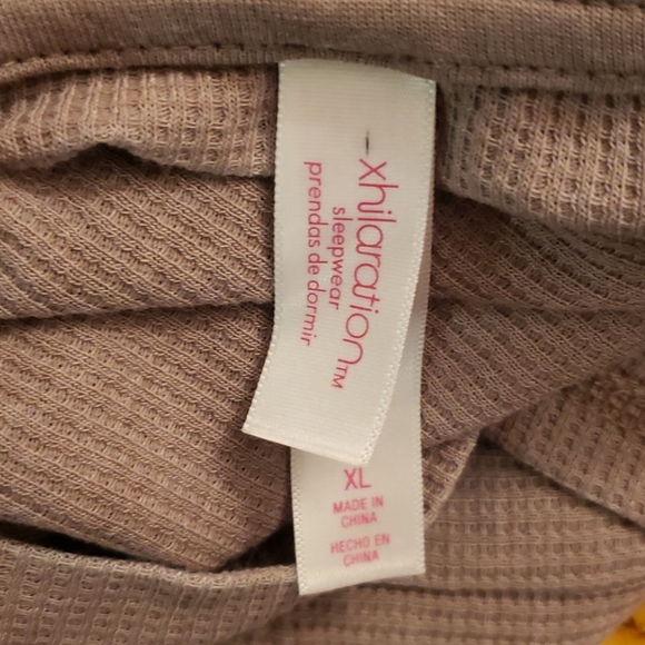 Xhilaration Sleep top - Picture 4 of 5